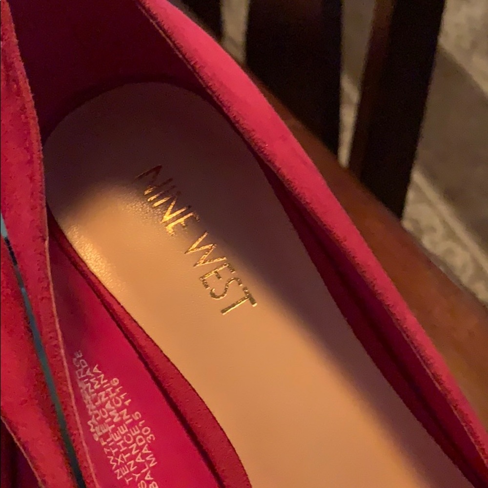 Shoes - Picture 4 of 6